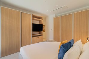 2 Schlafzimmer, Zimmersafe, Schreibtisch, Bügeleisen/Bügelbrett