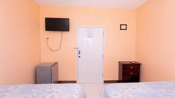 9 bedrooms, iron/ironing board, free WiFi, bed sheets