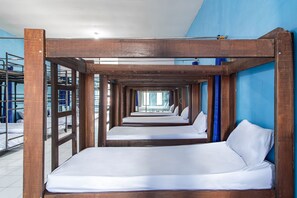 Habitación individual Deluxe | Wifi gratis y ropa de cama 