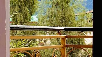 Super Deluxe Hill View Room with Balcony | Balkon