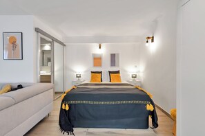1 bedroom, iron/ironing board, Internet, bed sheets