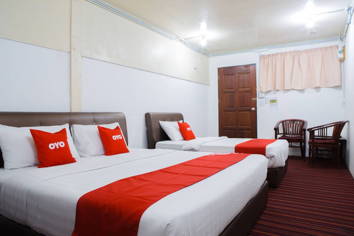 Superior Suite | 1 bedroom, laptop workspace, free WiFi, bed sheets