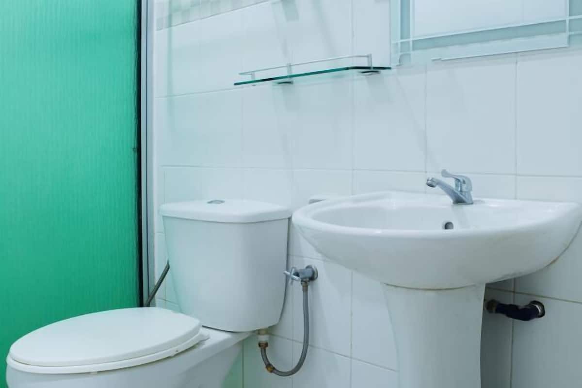 Shower dan handuk