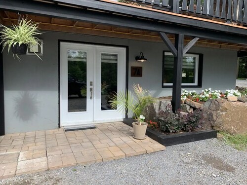 Logement Tranquille en Nature, Près de Toutes les Commodités!