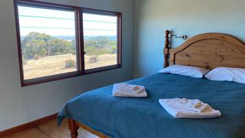 2 bedrooms, bed sheets