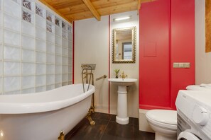 Studio, Küche | Badezimmer | Handtücher