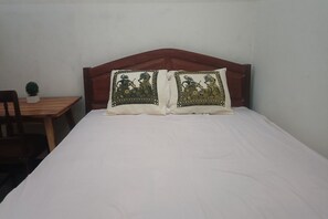 Deluxe Double Room | Meja, Wi-fi percuma, cadar katil 