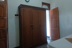 Quarto casal luxo | Escrivaninha, Wi-Fi de cortesia, roupa de cama