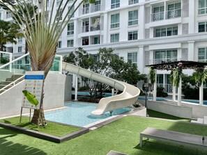 2 outdoor pools - The Orient Resort & Spa by PSR (Pattaya)