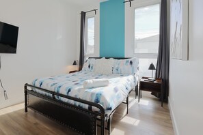 4 soverom, strykejern/-brett, reiseseng for barn og wi-fi (inkludert)