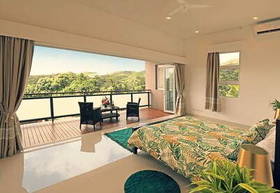 Presidential Suite in Deluxe Pool Villa - Cliff Hanger