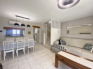 TV - LC 43 - Holiday rental near the beach (Vera playa)