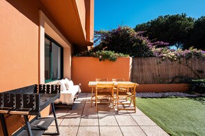 Outdoor dining - Marbella retreat: Private Pool & Frontline Golf House  (Marbella)