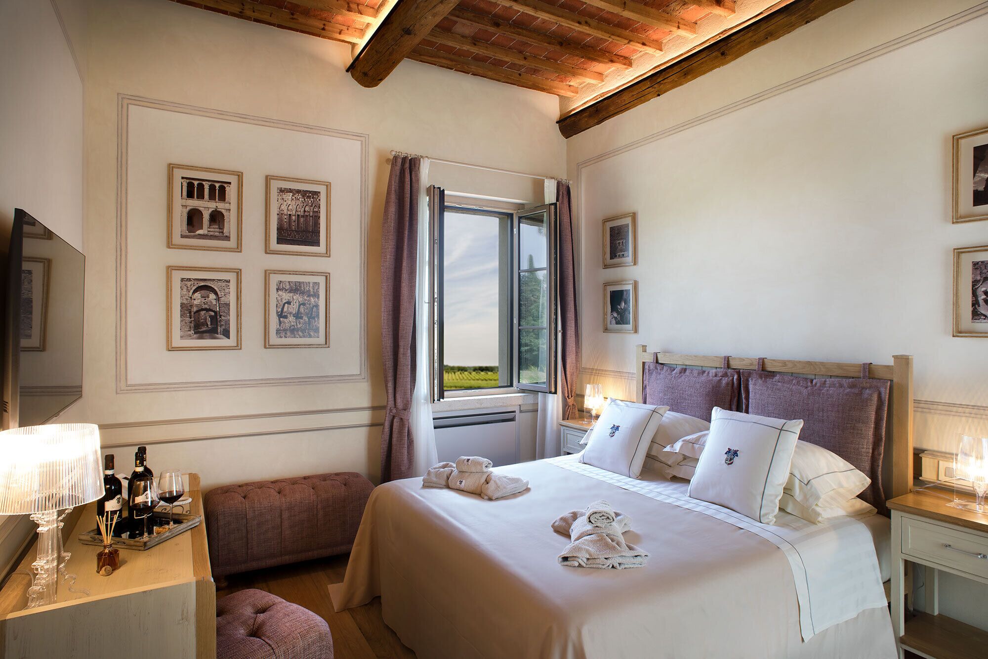 スタンダード ダブルルーム | 高級寝具、羽毛の掛け布団、ピロートップベッド、ミニバー