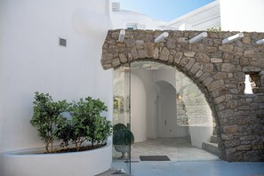 Exterior detail - Sanarte villa 3, 4br w/private pool and sea view! (Mykonos)