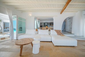 Smart TV - Sanarte villa 5, 4br w/private pool and sea view! (Mykonos)