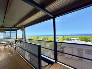 Interior - Vacoa-Villa Salba. Panoramic view., ** Vacoa ** - Villa Salba. Jardin et vue panoramique. (L'Étang-Salé)