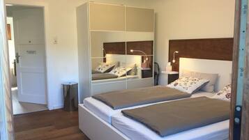 1 bedroom, internet, bed sheets