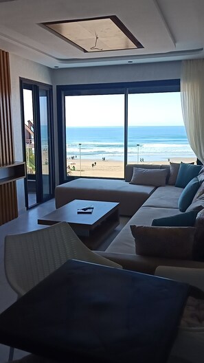 Living area - Très bel Appartement Avec une vue Magnifique sur mer (Rabat-Salé-Kénitra)