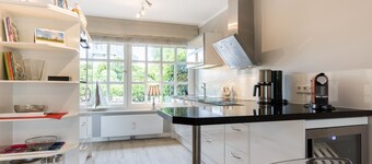 Elbe - Reetgedecktes Gepflegtes Objekt in Ruhiger Lage Nicht Weit vom Wattenmeer