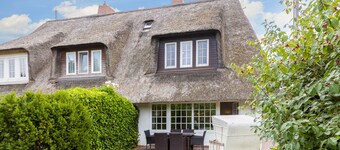 Hingstwai 12 - Objekt in Ost-/ Süd-/ Westlage Bietet Platz für die Ganze Familie