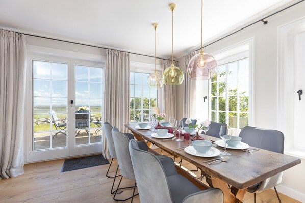 Dining - Schöne Erdgeschoßwohnung auf Einer Ebene, ca. 130 m² Groß, für bis zu 4 Personen (Sylt / OT Keitum)