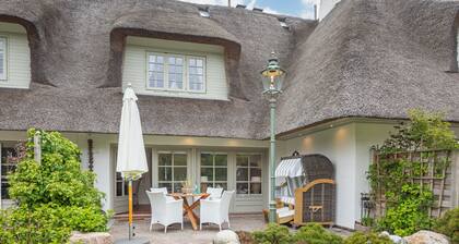 Sehr Schöne Erdgeschosswohnung auf Einer Ebene in Einer Reetgedeckten Wohnanlage