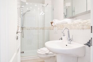 Hair dryer, towels