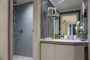 Hair dryer, towels