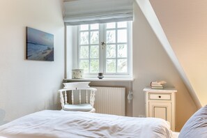 3 dormitorios, tabla de planchar con plancha, wifi gratis y ropa de cama