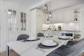 Dining - Käptn's Hüs - generously proportioned apartment over two levels (Sylt / OT Keitum)