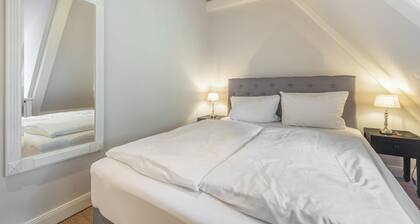 Muschelstrand - Sehr Großzügig Geschnittene Obergeschoss-wohnung am Wattenmeer