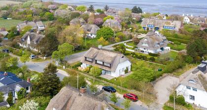 Haus Elbe - Liebevoll Ausgestattete Obergeschoss-wohnung Unter Reet