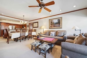 TV - Saint James Place 335 (Beaver Creek)