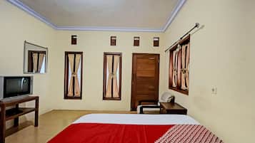 Deluxe Double Room | Free WiFi, bed sheets