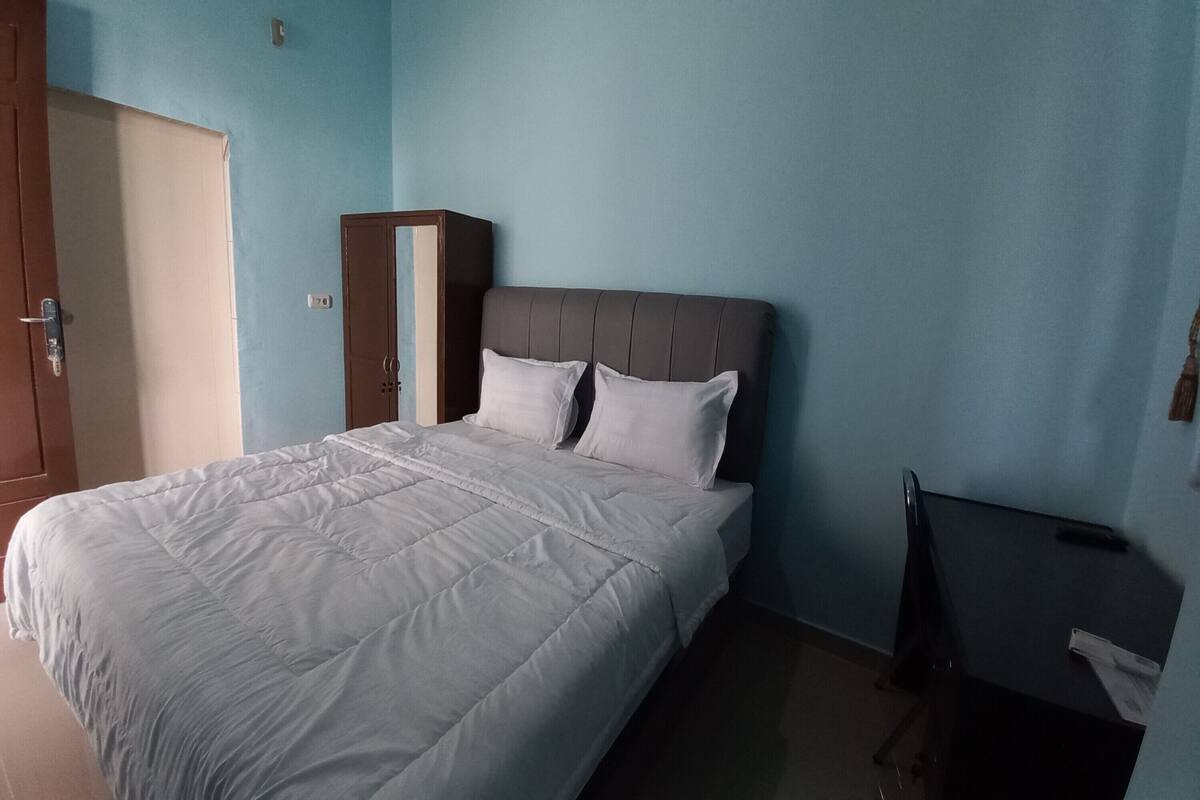 Chambre Double Économique | Wi-Fi gratuit, draps fournis