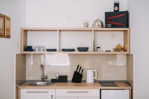 Executive Apartment | Private kitchen | Coffee/tea maker, electric kettle, dining tables - Art Deco Old Town Square Apartments by DuHomes (Dubrovnik)