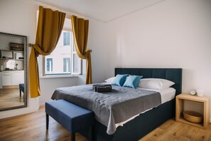 Individually decorated, iron/ironing board, free WiFi - Art Deco Old Town Square Apartments by DuHomes (Dubrovnik)