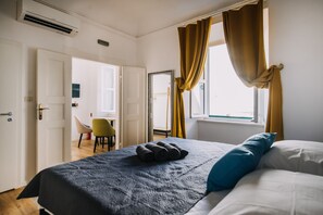 Décor unique, fer et planche à repasser, accès au Wi-Fi (inclus)