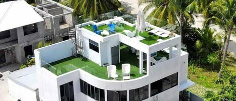 Fachada de la propiedad