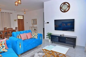 Deluxe Apartment | Living area - Mia Homes Mombasa (Mombasa)
