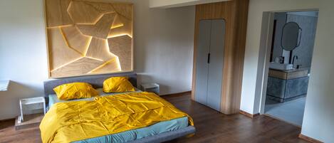 2 bedrooms, WiFi, bed sheets