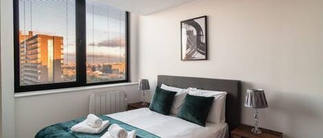 1 soverom, skrivebord, strykejern/-brett og wi-fi