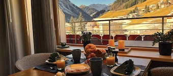 Appartement Mittelberg in Aparthotel, Kleinwalsertal, Summer & Winter Sports