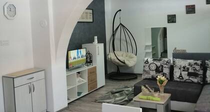 Center City Apartments-fully equipped with a terrace. 50m from the main street!