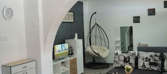 Center City Apartments-fully equipped with a terrace. 50m from the main street!