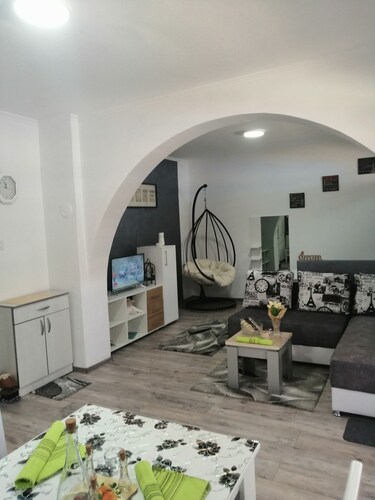 Center City Apartments-fully equipped with a terrace. 50m from the main street!