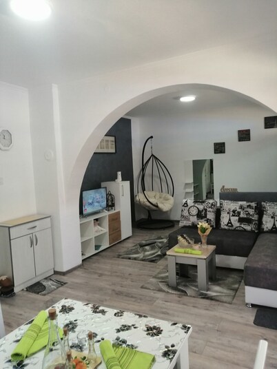 Center City Apartments-fully equipped with a terrace. 50m from the main street!