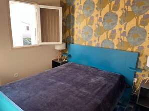 2 bedrooms
