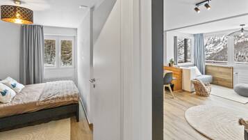 2 slaapkamers, een strijkplank/strijkijzer, gratis wifi, beddengoed